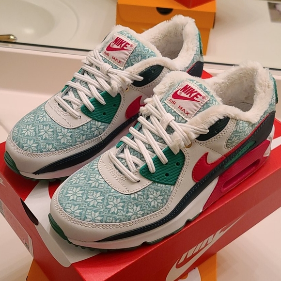 AIR MAX 90 'CHRISTMAS SWEATER' - Picture 5 of 9